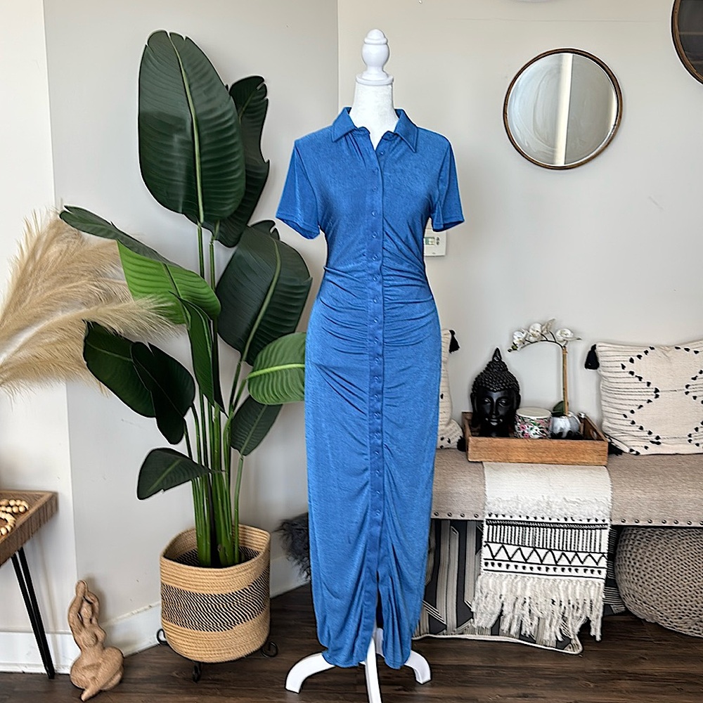 Blue Ruched Button-Front Maxi Dress - Unbranded